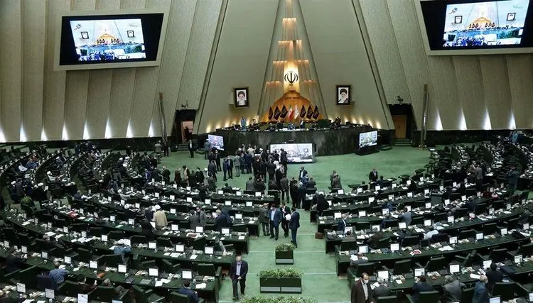 مخالفت مجلس با حذف محدودیت سنی برای ریاست جمهوری