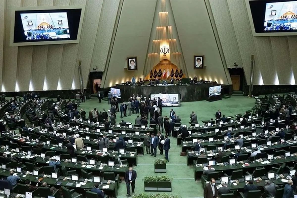 مخالفت مجلس با حذف محدودیت سنی برای ریاست جمهوری