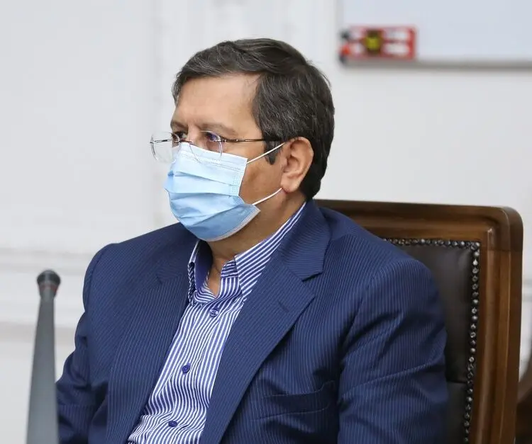همتی: بانک‌ها برای انتقال پول واکسن مجوز از آمریکا می‌خواهند