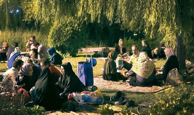 سهم ۵۱ درصدی دورهمی‌های خانوادگی در ابتلا به کرونا
