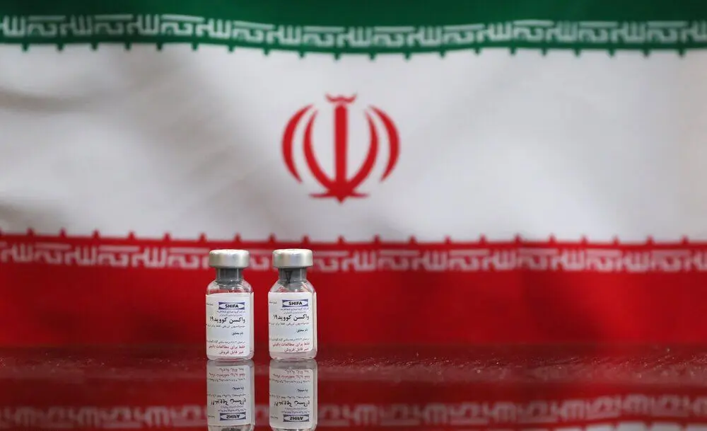 (تصاویر) تزریق واکسن ایرانی کرونا به سه داوطلب