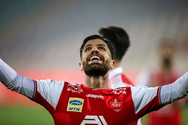 هافبک پرسپولیس کنار سون هیونگ مین قرار گرفت!