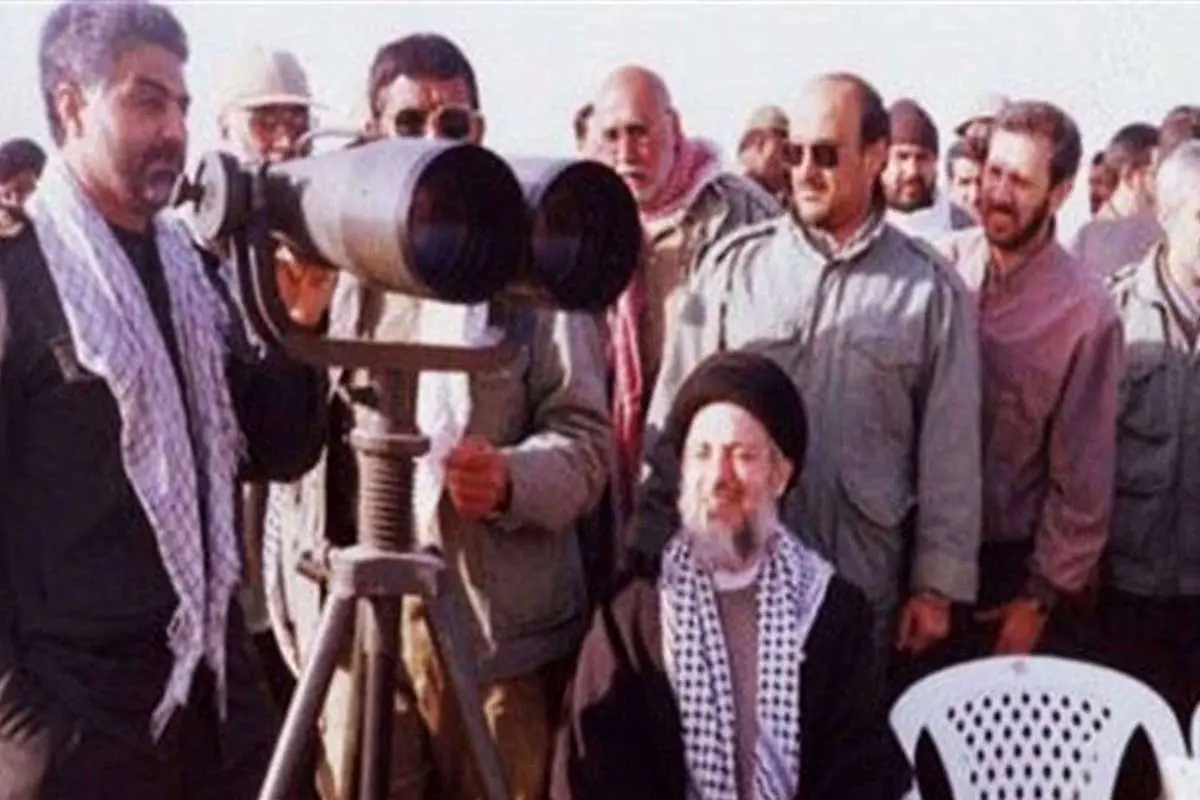 تصویری کمتر دیده شده از سردار سلیمانی در کنار شهید حکیم