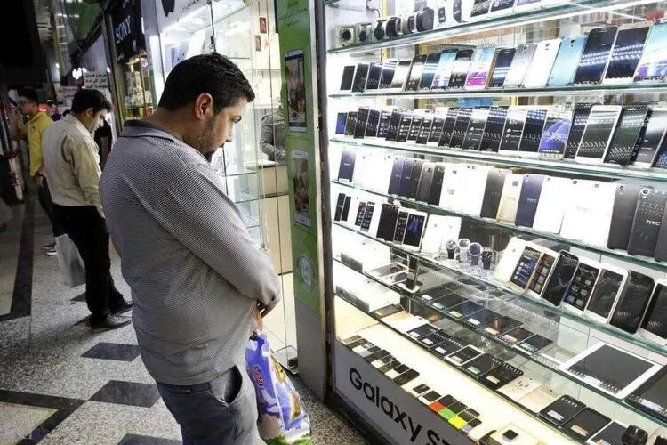 تغییر در وضعیت واردات موبایل؛ گوشی ارزان می‌شود؟