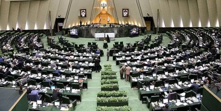 اصرار بهارستان بر تصویب مواد خلاف قانون