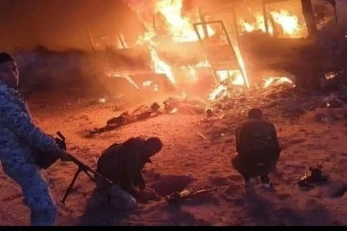 (عکس) حمله مرگبار به اتوبوسی در دیرالزور سوریه