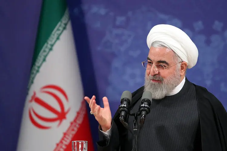 روحانی: اگر کسی دولت را تضعیف کند، طرفدار آمریکاست