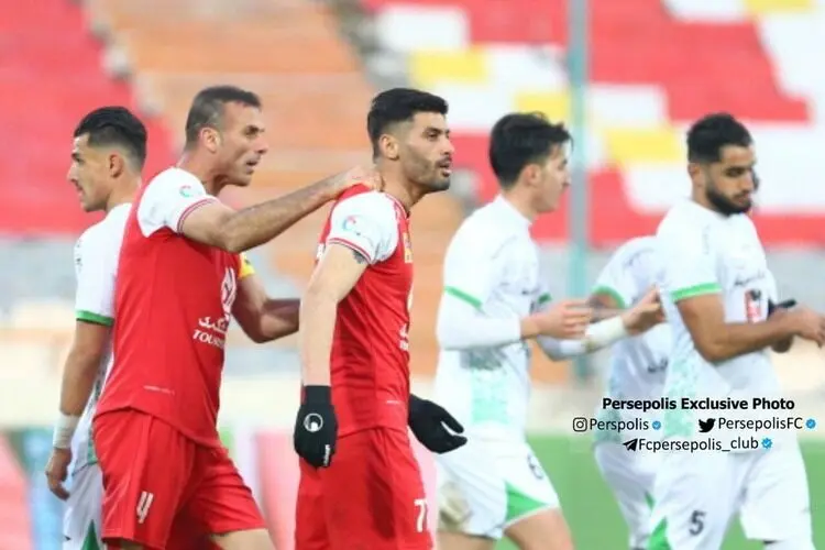 درگیری مدافعان پرسپولیس و ذوب آهن ادامه دارد