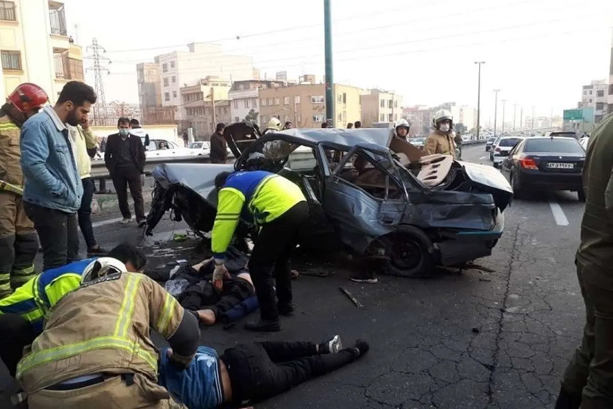 (تصاویر) تصادف خونین دو خودرو در بزرگراه یادگار امام