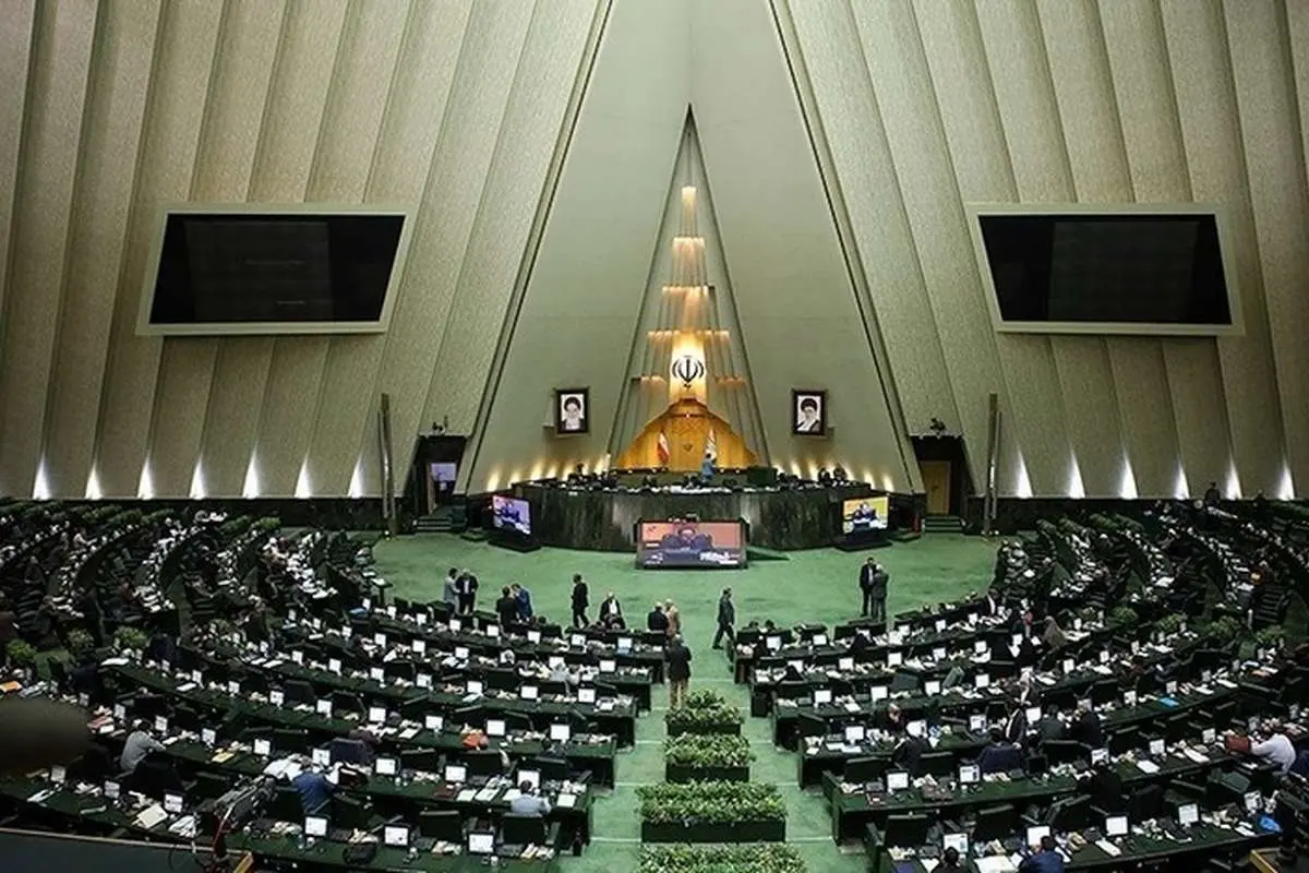 ایران در سال آینده چند بشکه نفت خواهد فروخت؟