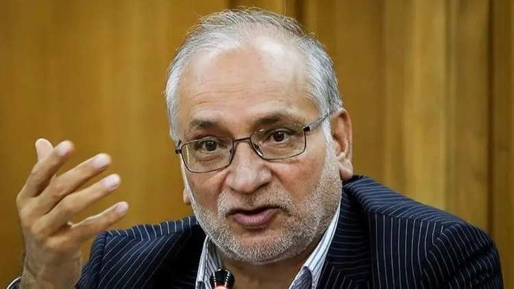 حسین مرعشی: عنوان انقلابی دست‌وپا کرده‌اند و به دیگران انگ می‌زنند