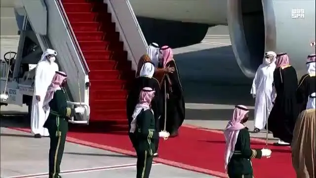 (تصاویر) استقبال محمد بن‌ سلمان از امیر قطر