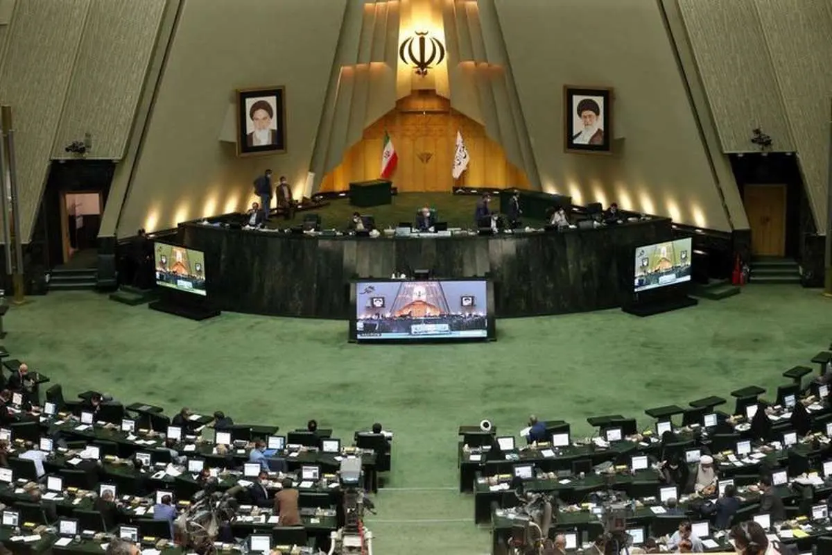 دردسرهای سیاسی و حقوقی یک طرح پارلمانی