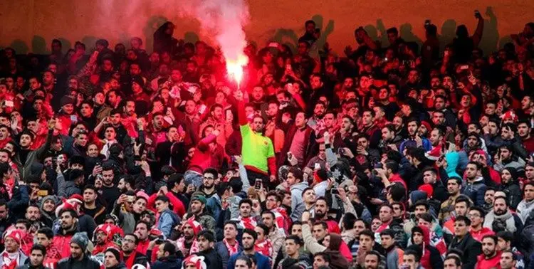 ورود پلیس به تجمع پرسپولیسی‌ها