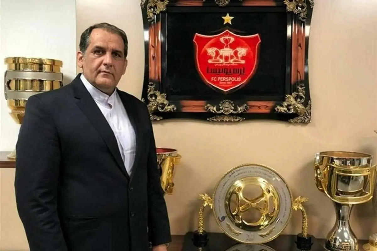 مدیر جنجالی در باشگاه پرسپولیس گروکشی میکند؟