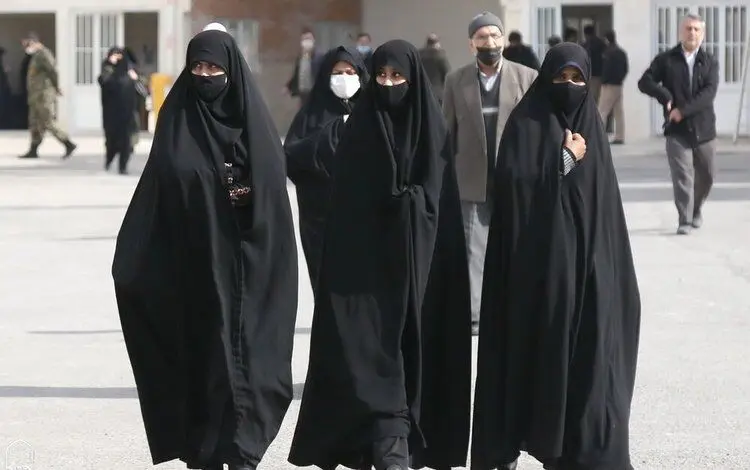 (تصاویر) اقامه نماز جمعه قم بعد از ۶ ماه تعطیلی