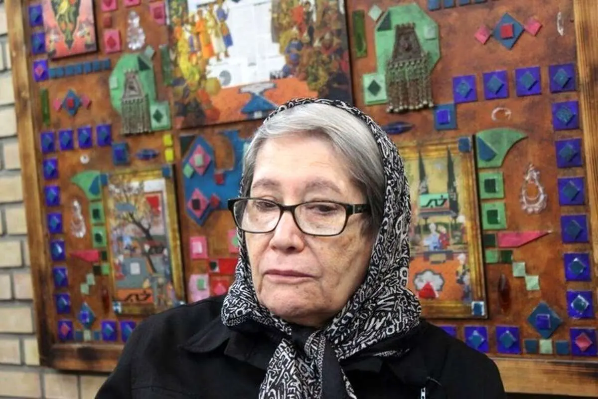 مینو محرز: هر واکسن تایید شدهای را باید تزریق کرد