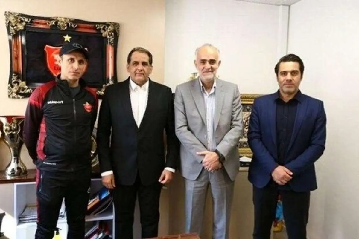 گلمحمدی از مدیر پرسپولیس شکایت میکند؟