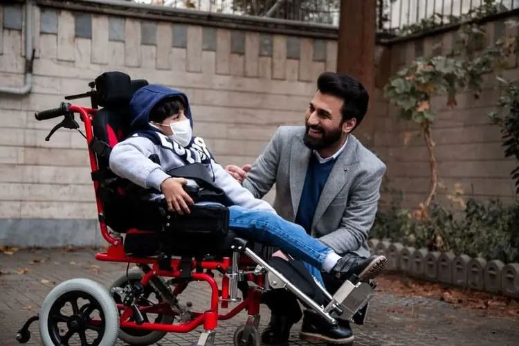 آرزوی کودک ۱۱ ساله برای رفتن به مشهد مقدس محقق شد