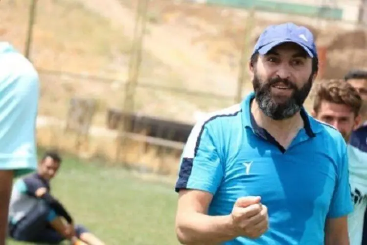 واکنش تند پیشکسوت استقلال: آقای خلیل زاده خیلی کار‌ها را نباید انجام دهید