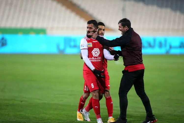 (عکس) تودهنی کریم باقری به مدافع پرسپولیس!