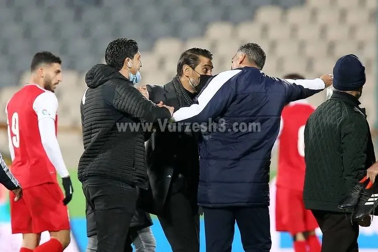(عکس) جنجال هاشمی‌نسب در پایان دیدار پرسپولیس و فولاد
