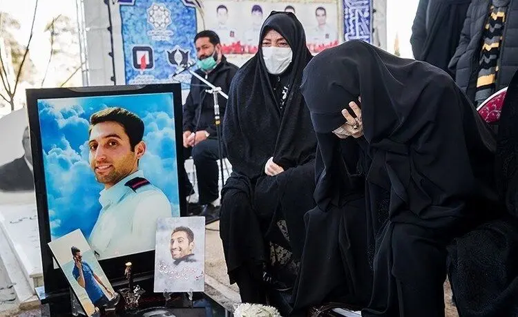 (تصاویر) چهارمین سالگرد آتش نشانان حادثه پلاسکو
