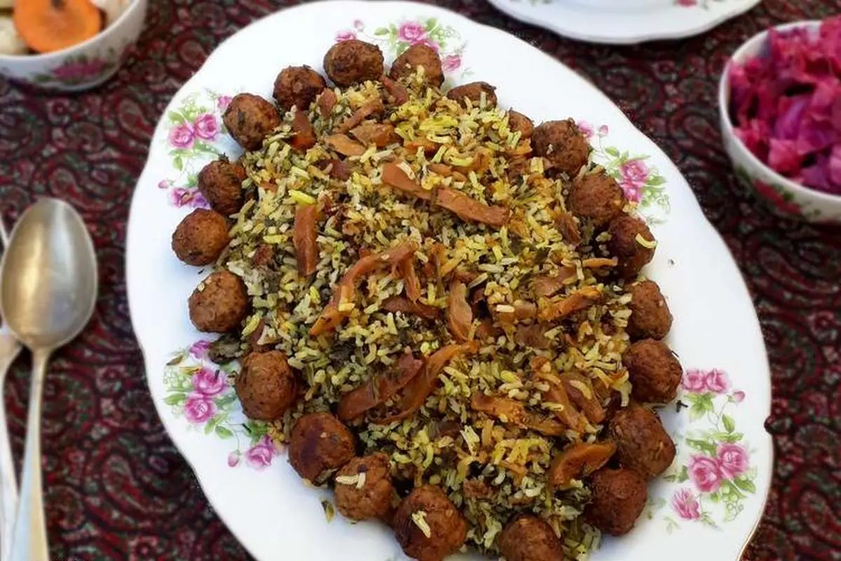 طرز تهیه کلمپلو شیرازی با گوشت قلقلی