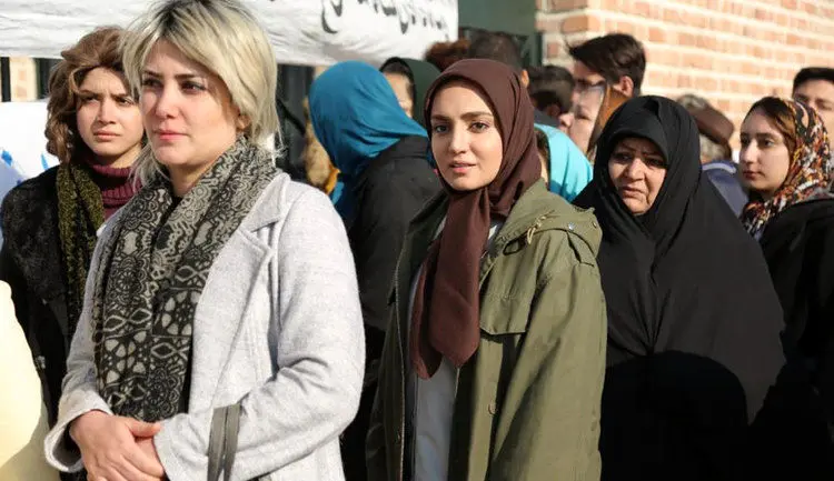 ماجرای کلاه‌گیس‌های حاشیه‌ساز «روز‌های ابدی»