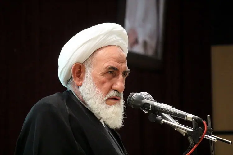 امام جمعه کاشان: آشپزخانه اُپن نوامیس را در معرض دید قرار می‌دهد