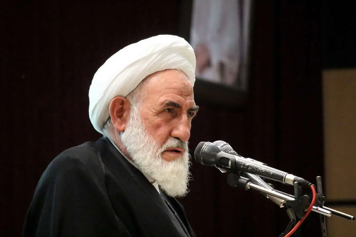 امام جمعه کاشان: آشپزخانه اُپن نوامیس را در معرض دید قرار میدهد