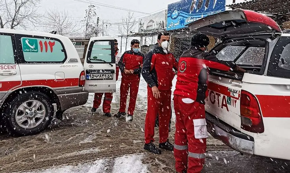 (تصاویر) امداد و نجات در راه ماندگان کولاک در گلستان