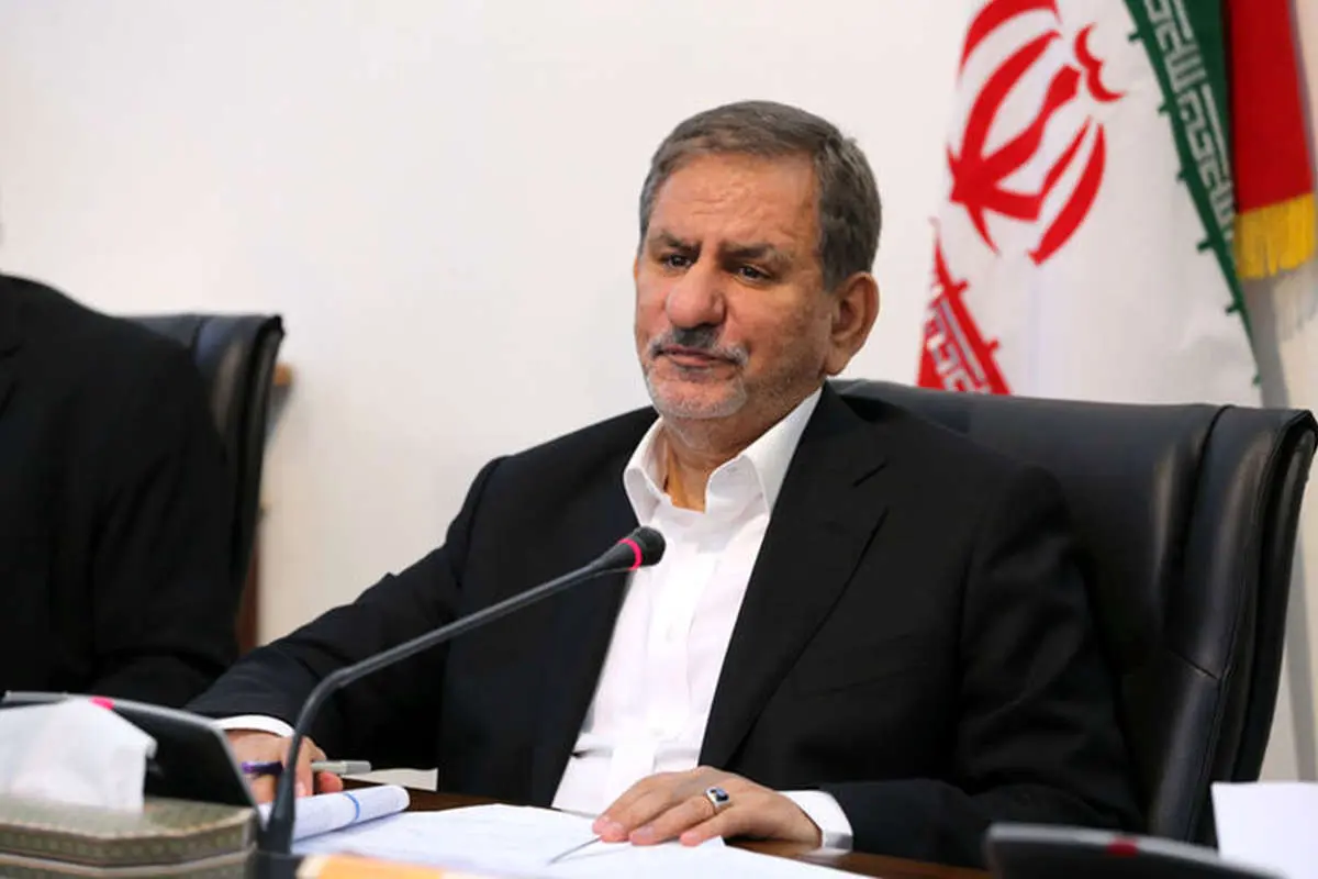 جهانگیری: نفت بدهیم، اتوبوس بگیریم