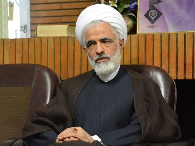 واکنش مجید انصاری به ادعای باز شدن چشم آیت‌الله مصباح هنگام غسل