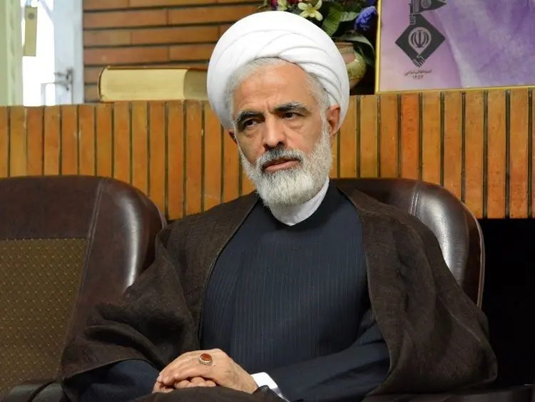 واکنش مجید انصاری به ادعای باز شدن چشم آیت‌الله مصباح هنگام غسل