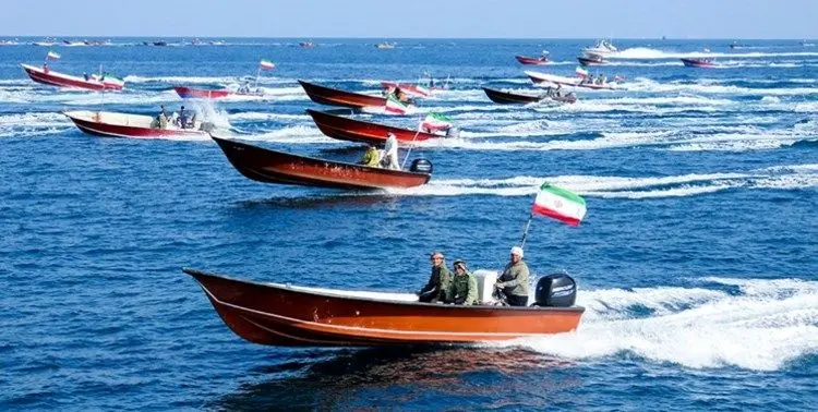 (ویدئو) مانور سپاه در خلیج فارس