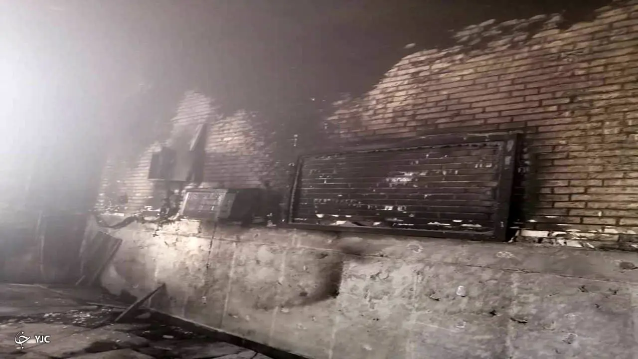 (تصاویر) آتش‌سوزی مسجد الشجره در کازرون