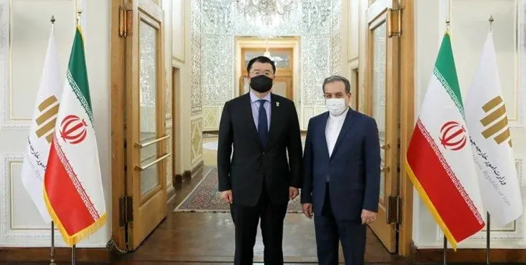 توصیه عراقچی به دیپلمات کره درمورد توقیف نفتکش