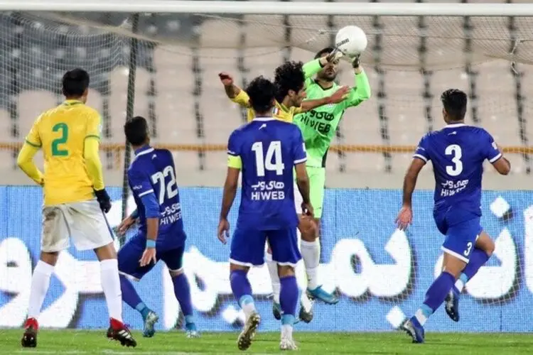 دروازه‌بان استقلال مقابل پرسپولیس ۶ تایی می‌شود؟