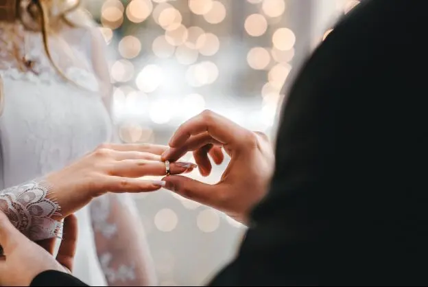 پیام تبریک عاشقانه سالگرد ازدواج به همسر؛ جملات زیبا و احساسی