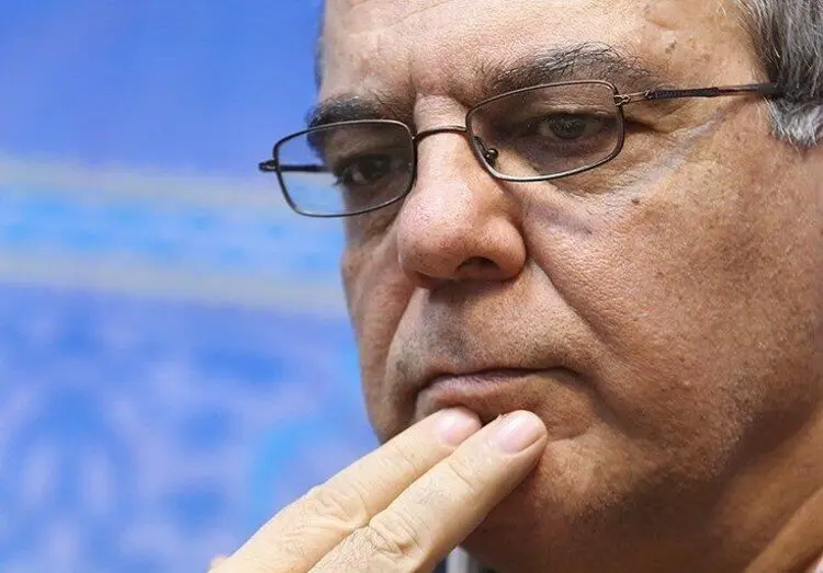 واگذاری کامل حقوق سیاسی