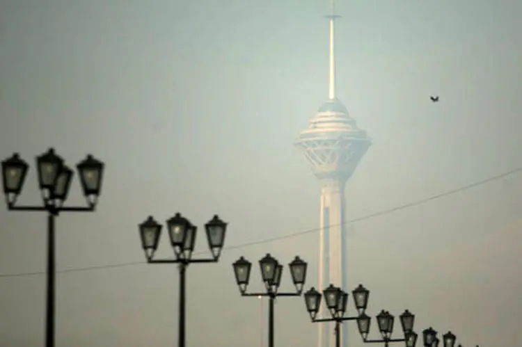 شاخص آلودگی هوای تهران امروز ۲۳ دی ۹۹؛ کیفیت هوا در همه نقاط تهران قرمز شد