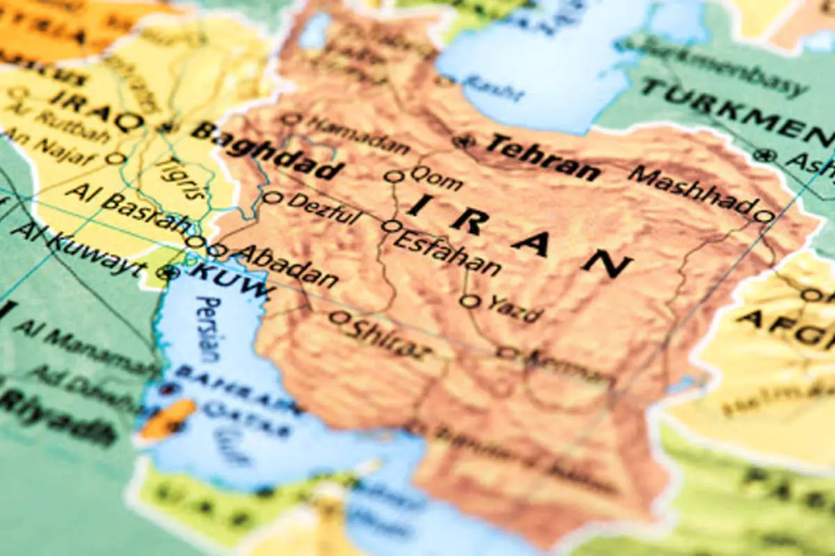 کیهان: با کشورهای حوزه خلیج فارس دوست شویم
