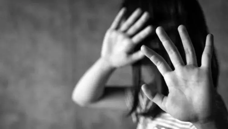 کودک آزار ملایری دستگیر شد