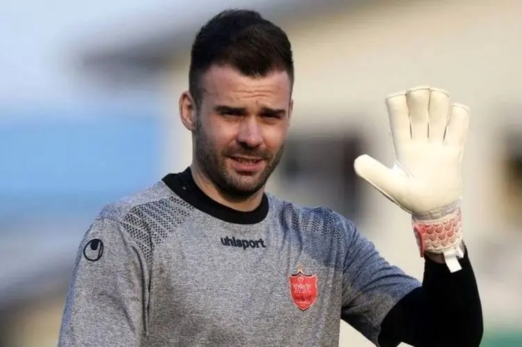 علت اصلی نارضایتی دروازه‌بان پرسپولیس مشخص شد