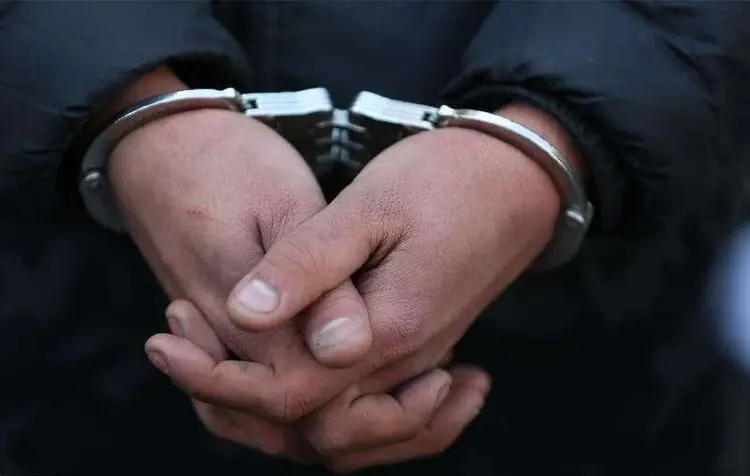 بازداشت یکی از دلالان دارو در بازار تهران