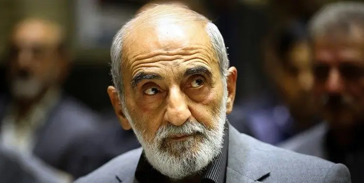 ماجرای غسال آیت‌الله مصباح؛ انتقاد شریعتمداری از توکلی