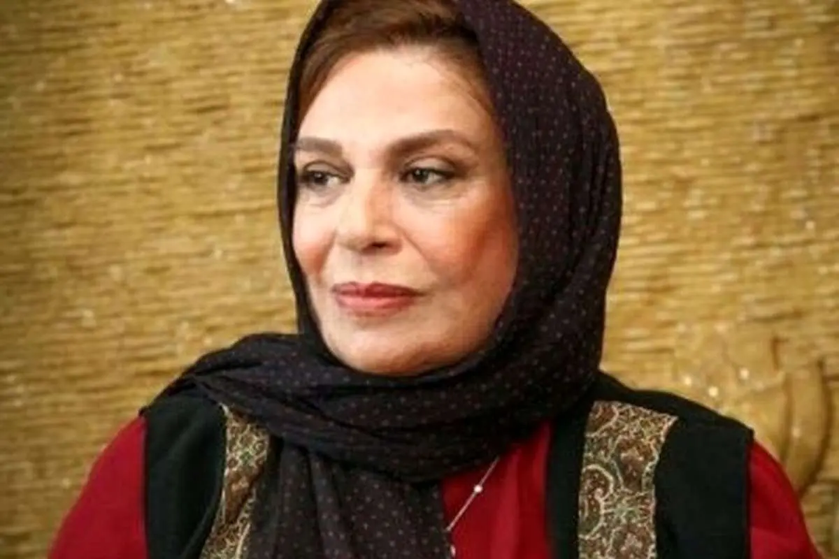 گوهر خیراندیش برای درمان کرونا در بیمارستان بستری شد