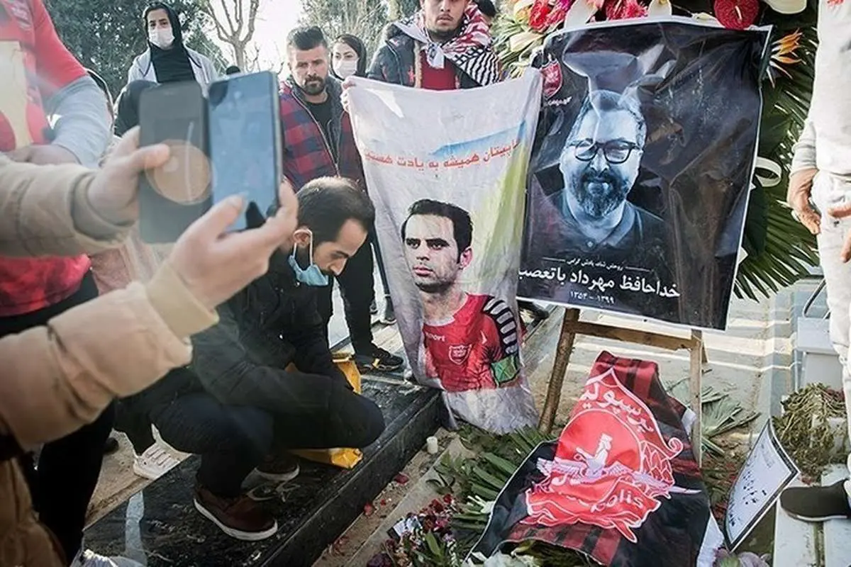 (تصاویر) مزار مرحوم مهرداد میناوند