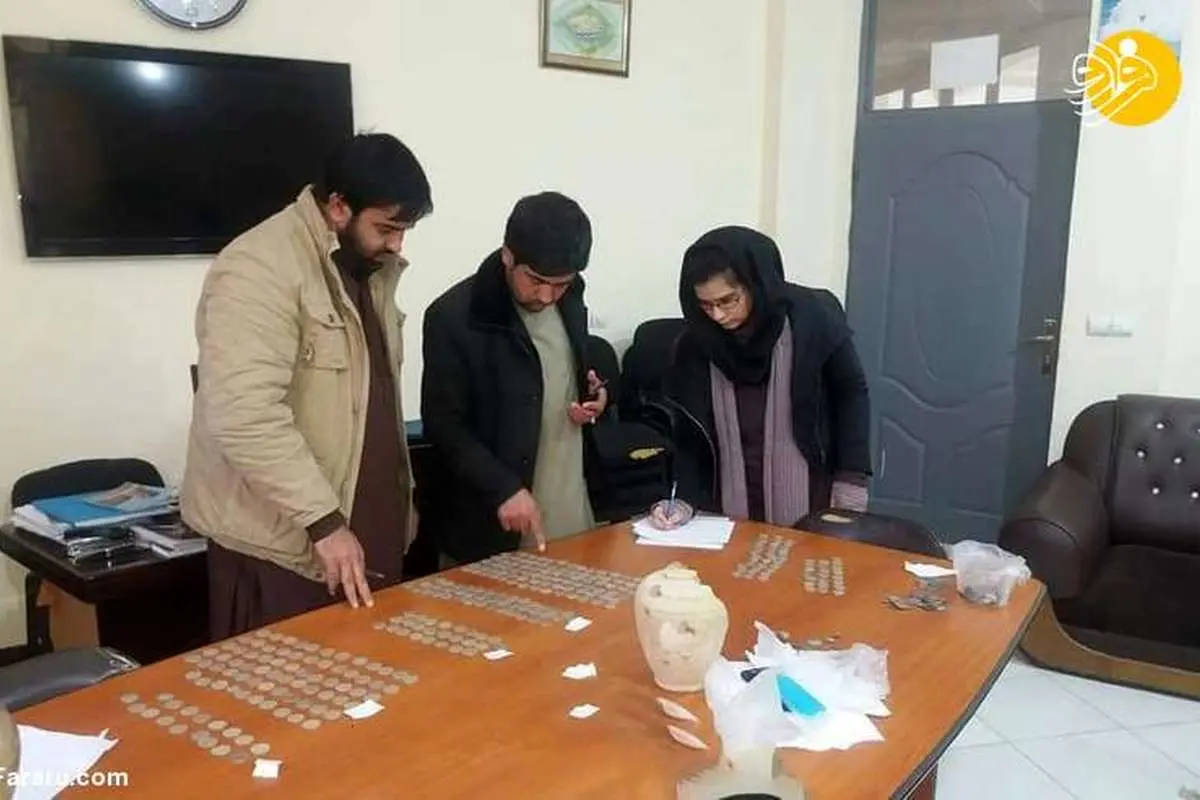 (عکس) ۳۱۰ سکه دوران قاجار در هرات کشف شد